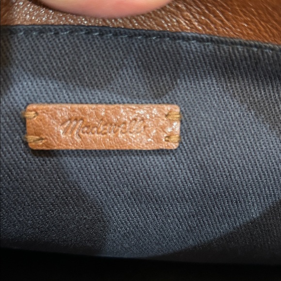 Madewell The Zip-Top Transport Crossbody bag in English Saddle - Picture 8 of 9